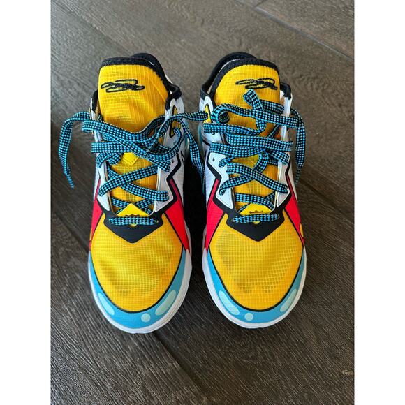 Nike LeBron 18 XVIII Low - Stewie Griffin - Picture 3 of 5